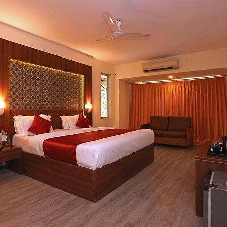 Hotel Shantidoot, Dadar Mālād Zewnętrze zdjęcie