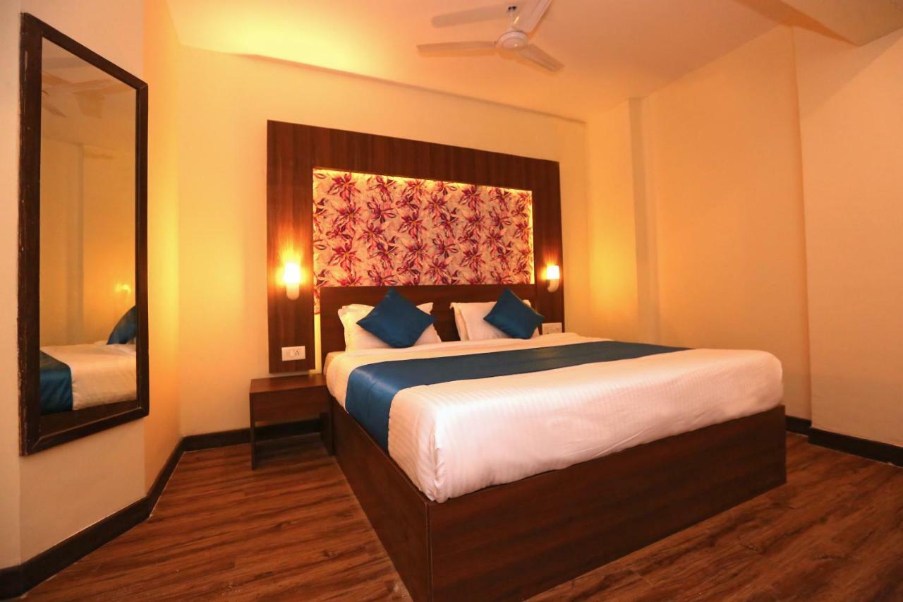 Hotel Shantidoot, Dadar Mālād Zewnętrze zdjęcie