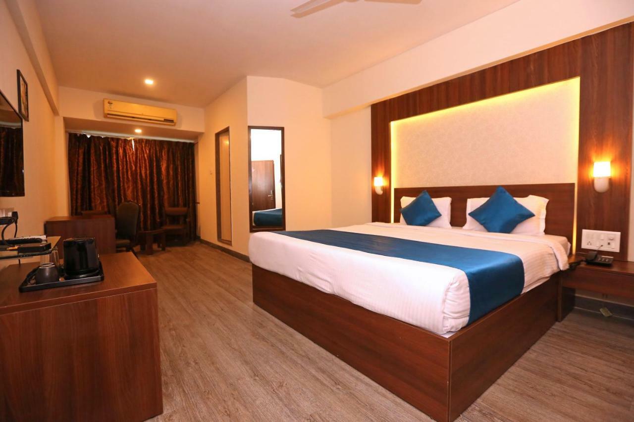 Hotel Shantidoot, Dadar Mālād Zewnętrze zdjęcie